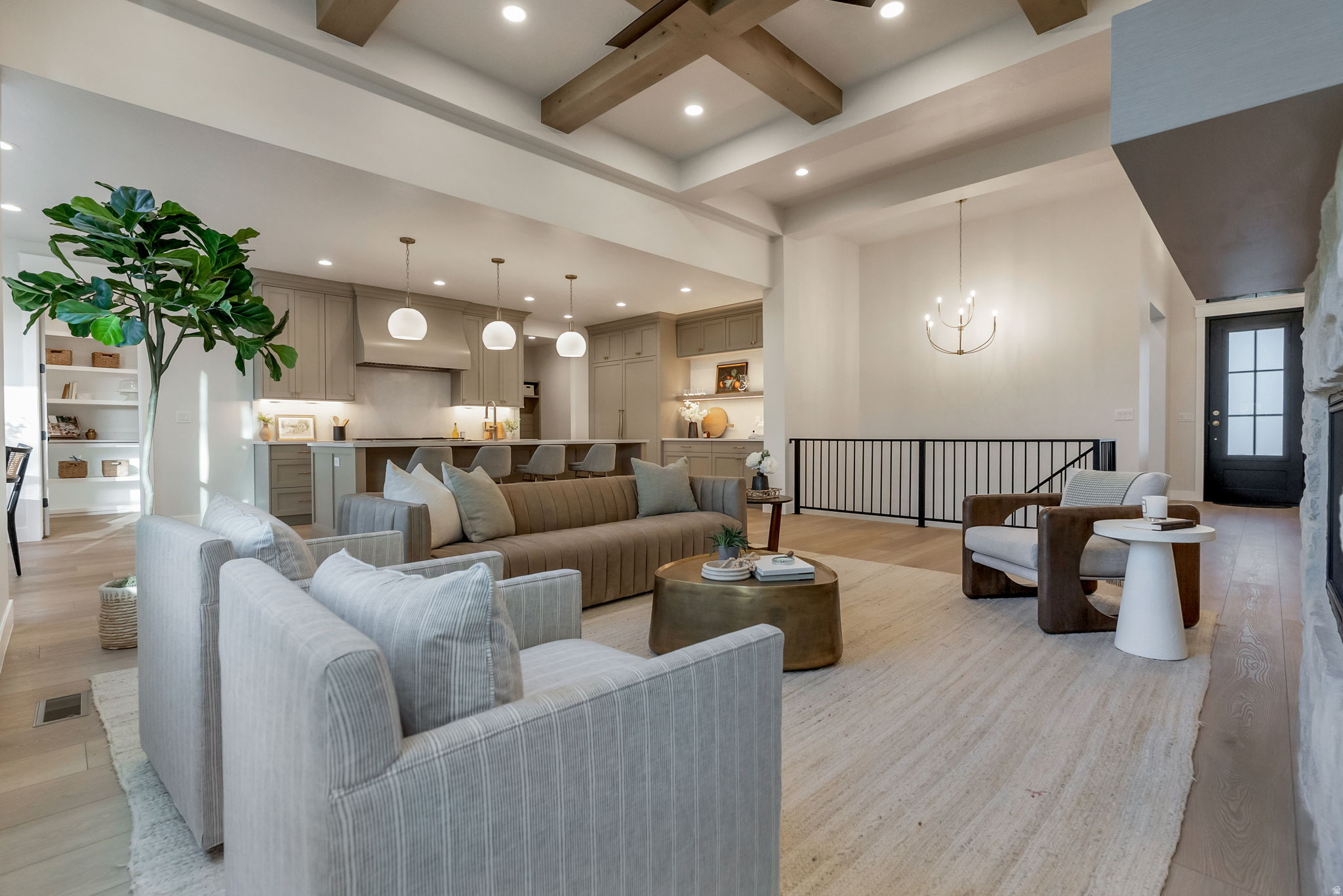 EASTRIDGE ESTATES - Residential