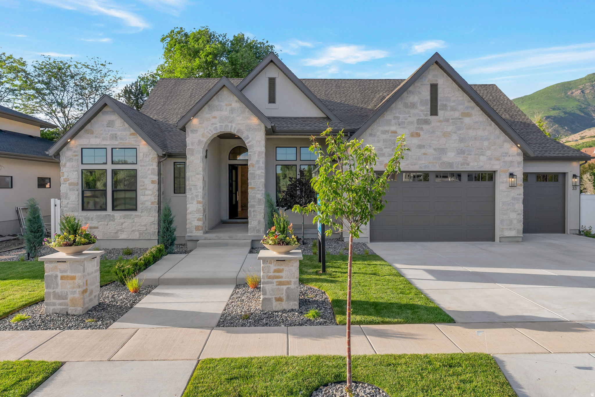 EASTRIDGE ESTATES - Residential