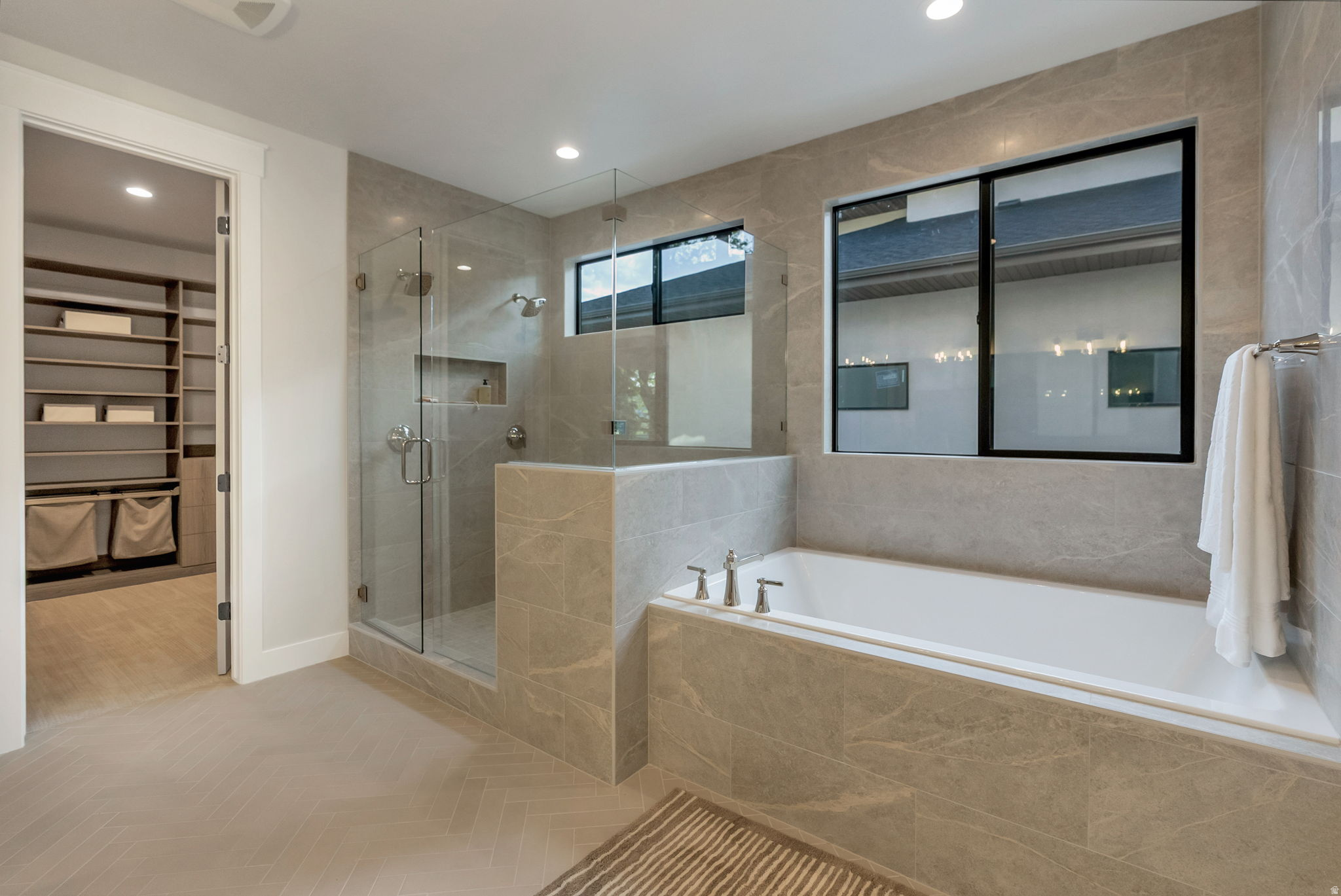 EASTRIDGE ESTATES - Residential