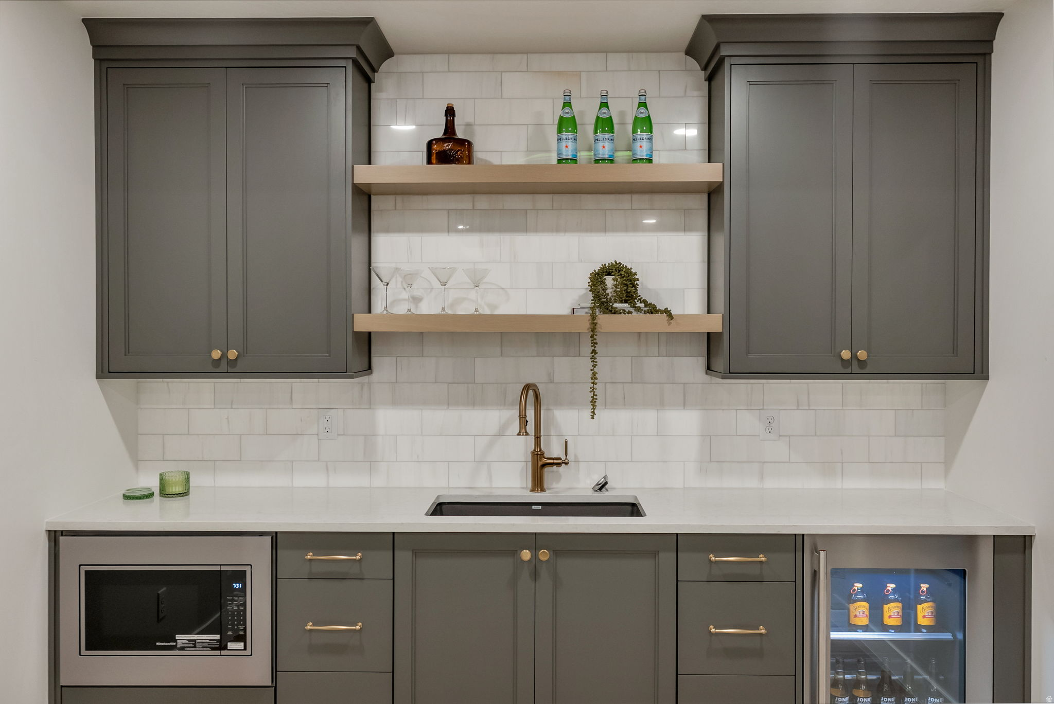 EASTRIDGE ESTATES - Residential