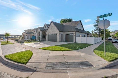 Tiny photo for 33 E 1500 S, Farmington, UT 84025 (MLS # 2161108)