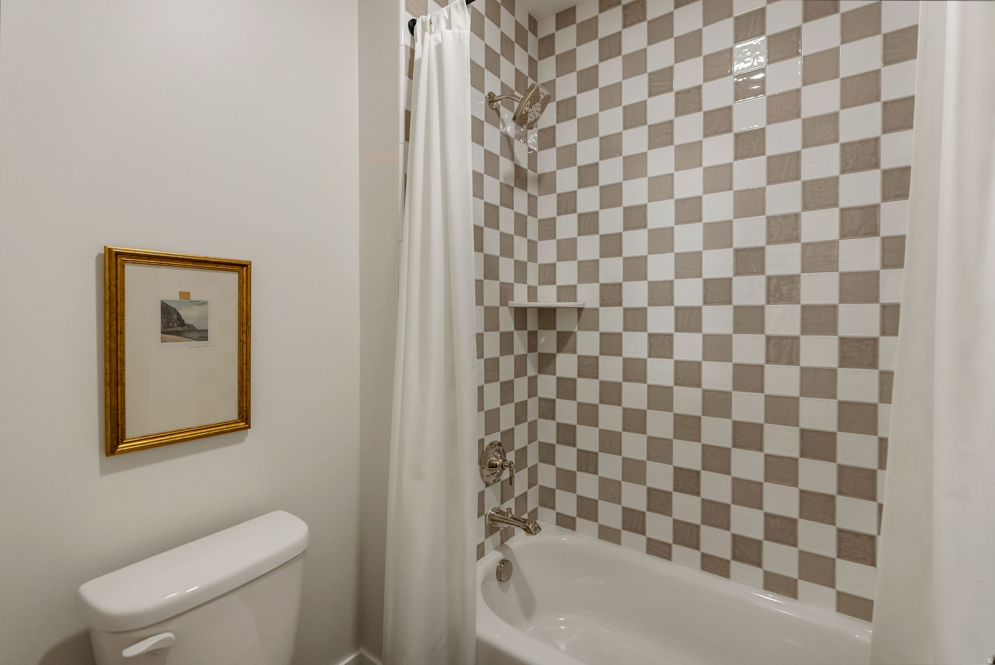 EASTRIDGE ESTATES - Residential