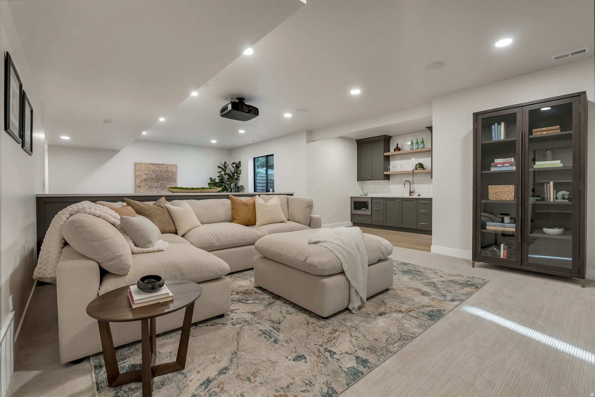 EASTRIDGE ESTATES - Residential
