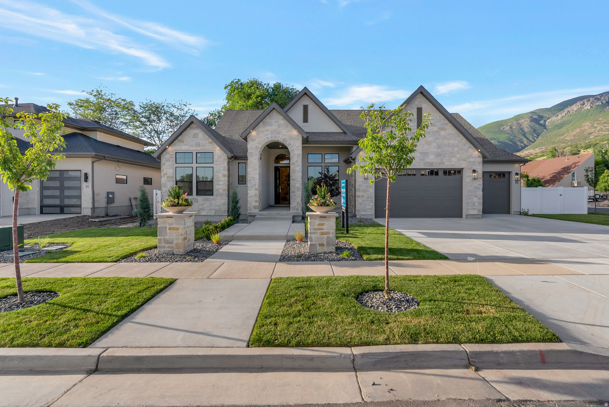 EASTRIDGE ESTATES - Residential