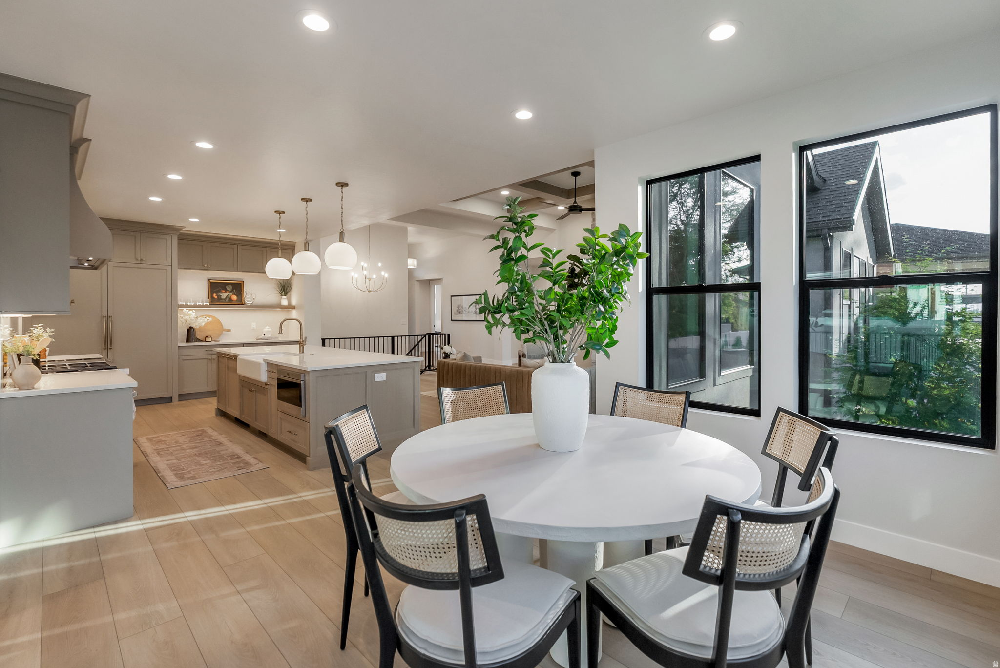 EASTRIDGE ESTATES - Residential