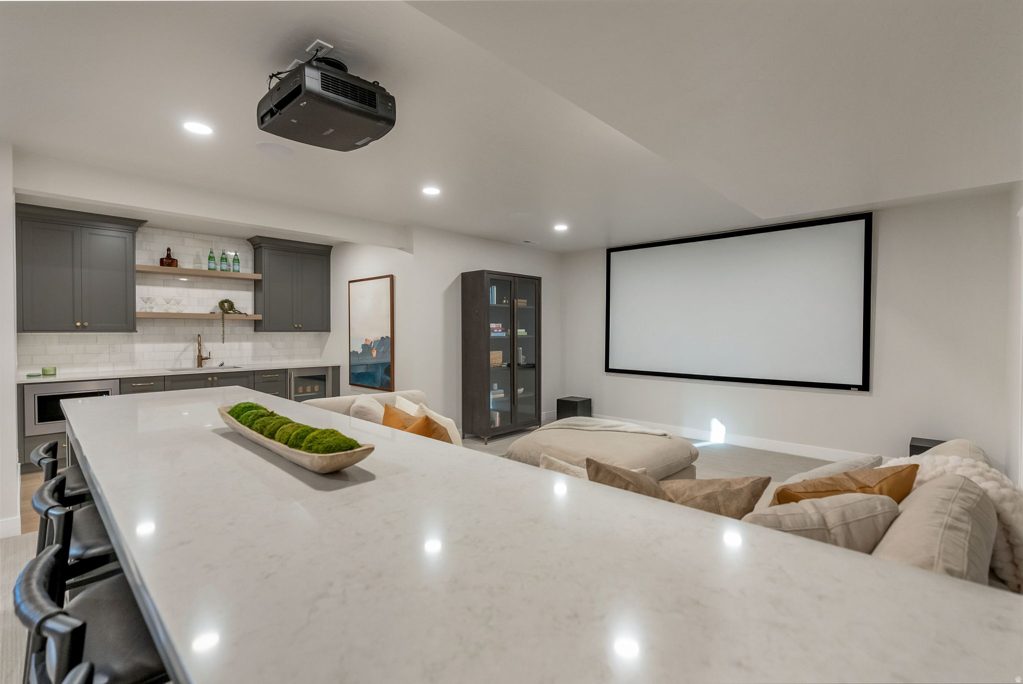 EASTRIDGE ESTATES - Residential