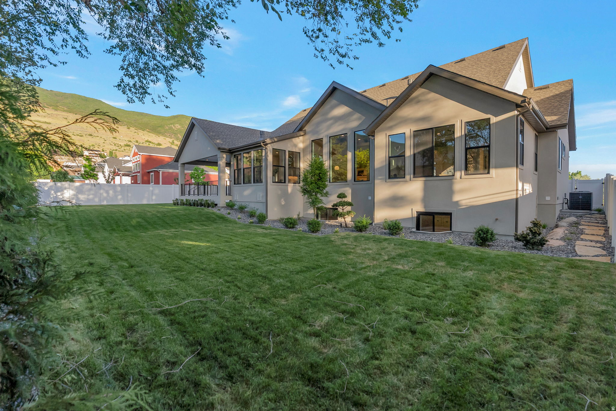 EASTRIDGE ESTATES - Residential
