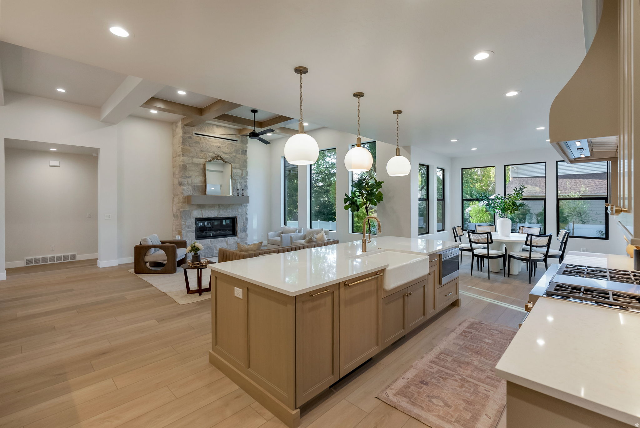 EASTRIDGE ESTATES - Residential