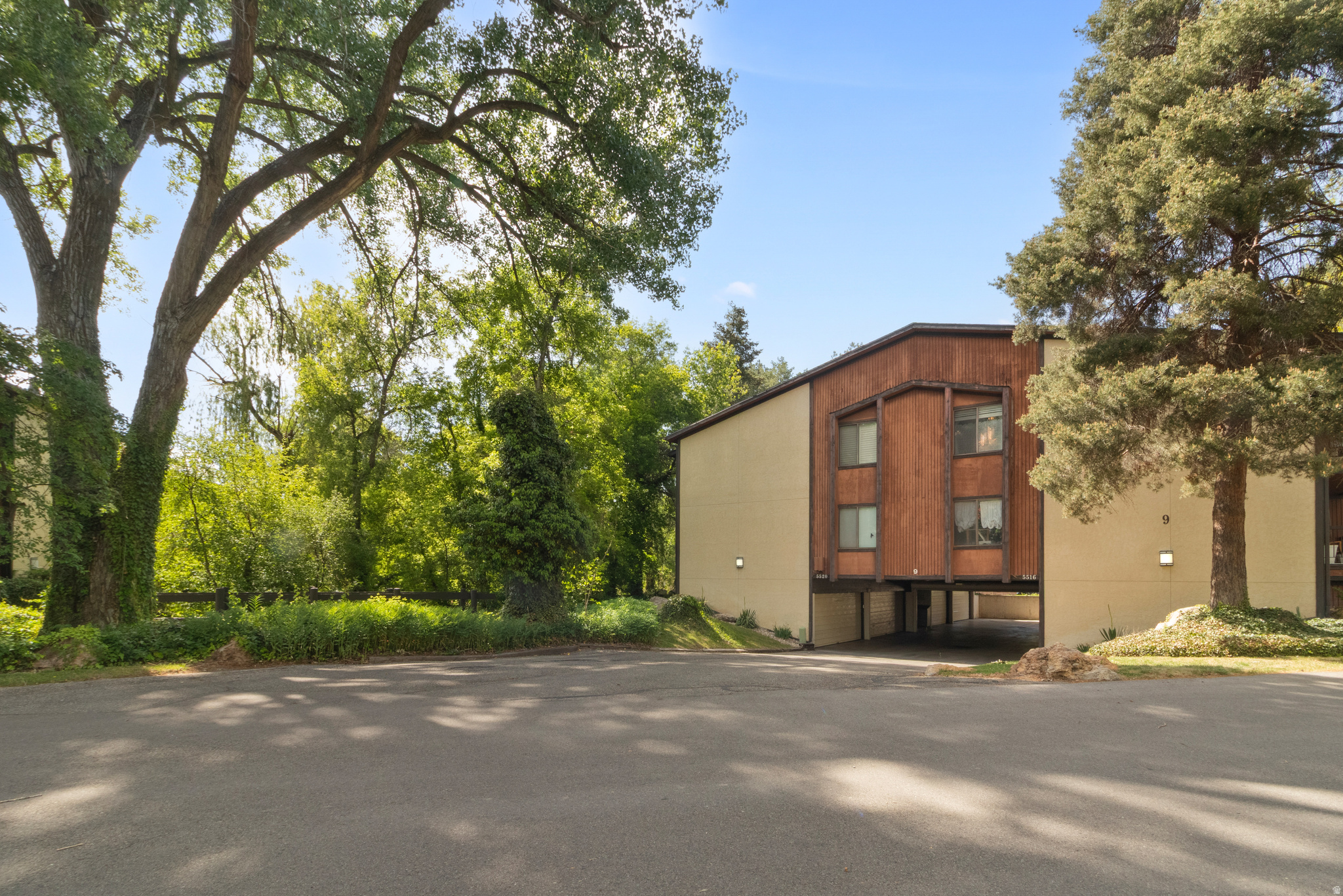 SPRINGTREE - Residential