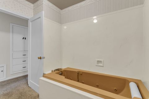 Tiny photo for 2242 E KENSINGTON AVE S, Salt Lake City, UT 84108 (MLS # 2126536)