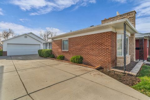 Tiny photo for 2242 E KENSINGTON AVE S, Salt Lake City, UT 84108 (MLS # 2126536)
