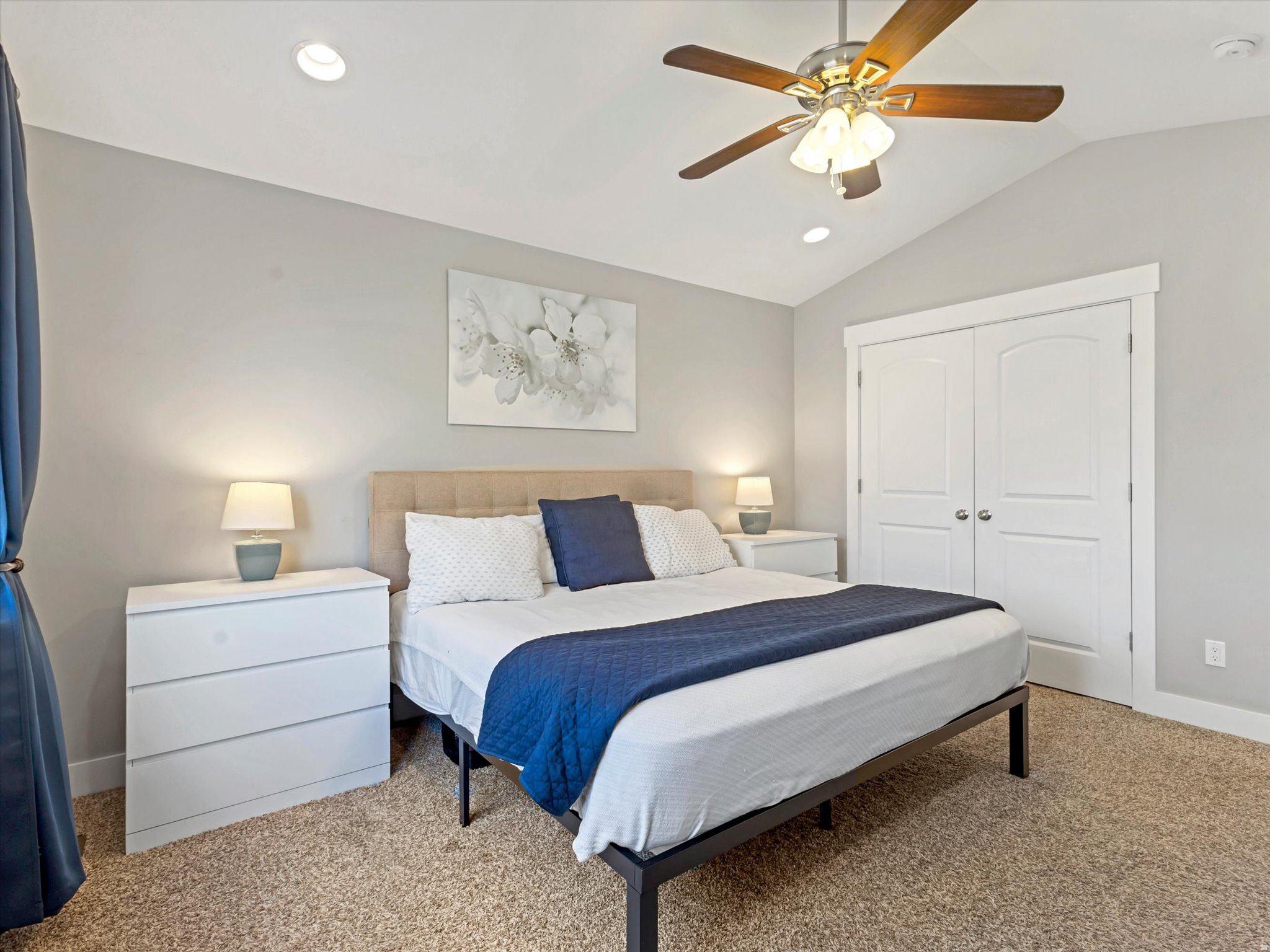 CARRIAGE CROSSING - Residential