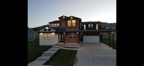 Photo of 6648 N UNITY WAY, Eagle Mountain, UT 84005 (MLS # 2146847)