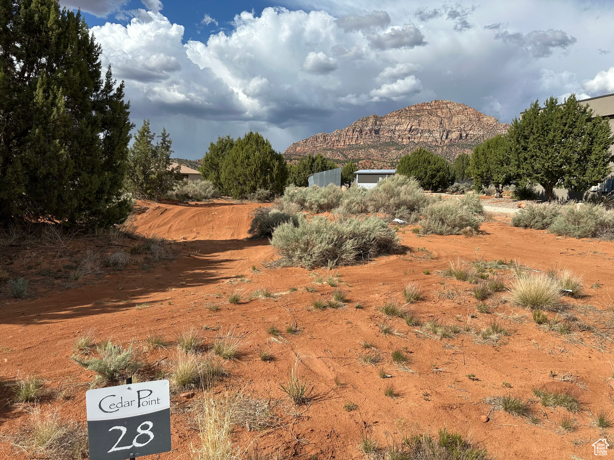 1131 E Red Sage Dr, Apple Valley, Utah image 2