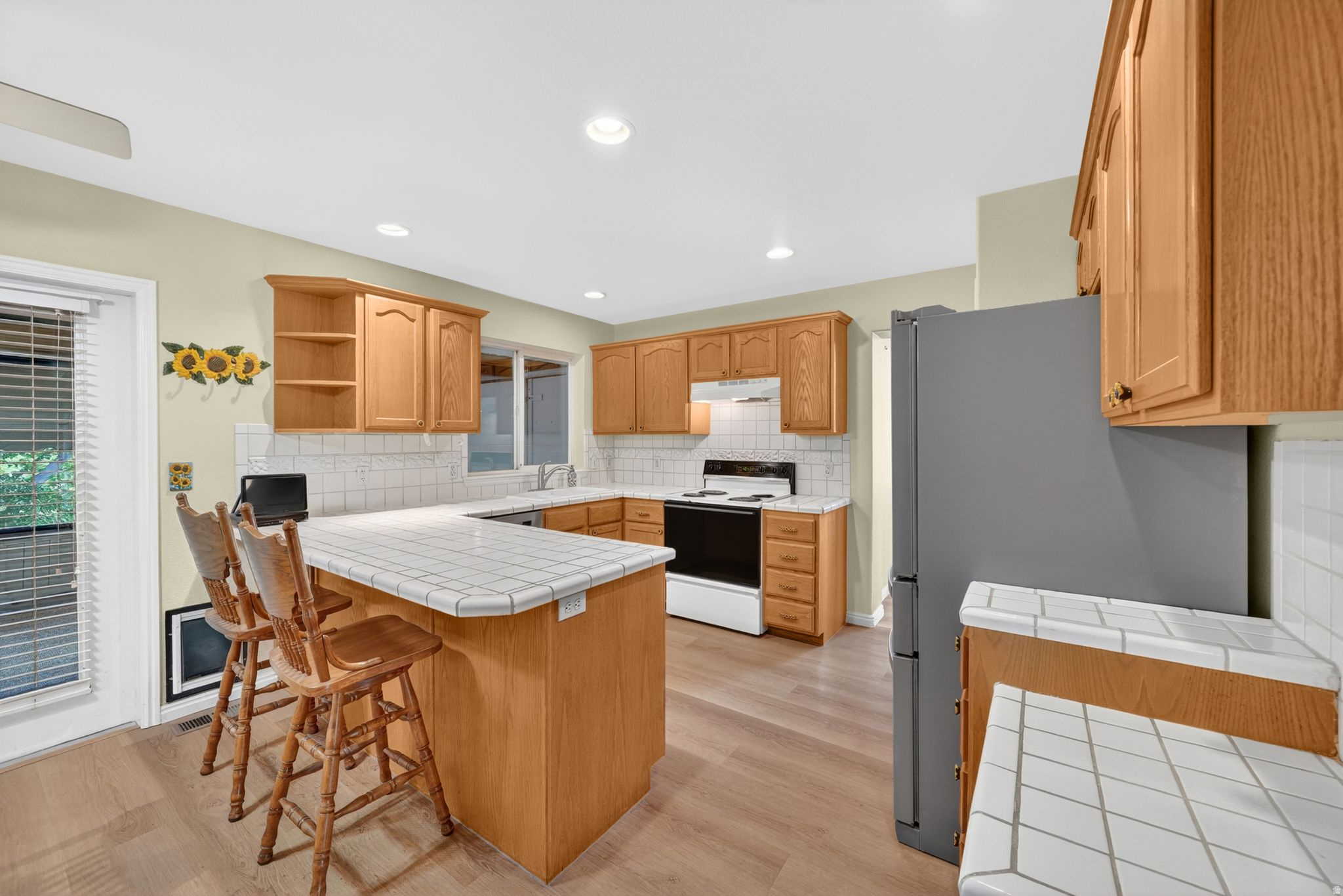 HOMETOWN RANCH - Residential