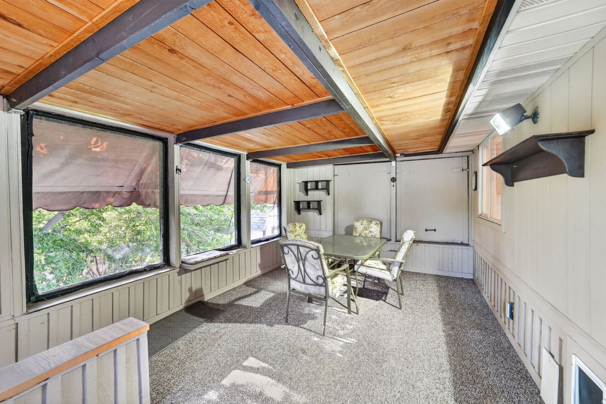 HOMETOWN RANCH - Residential