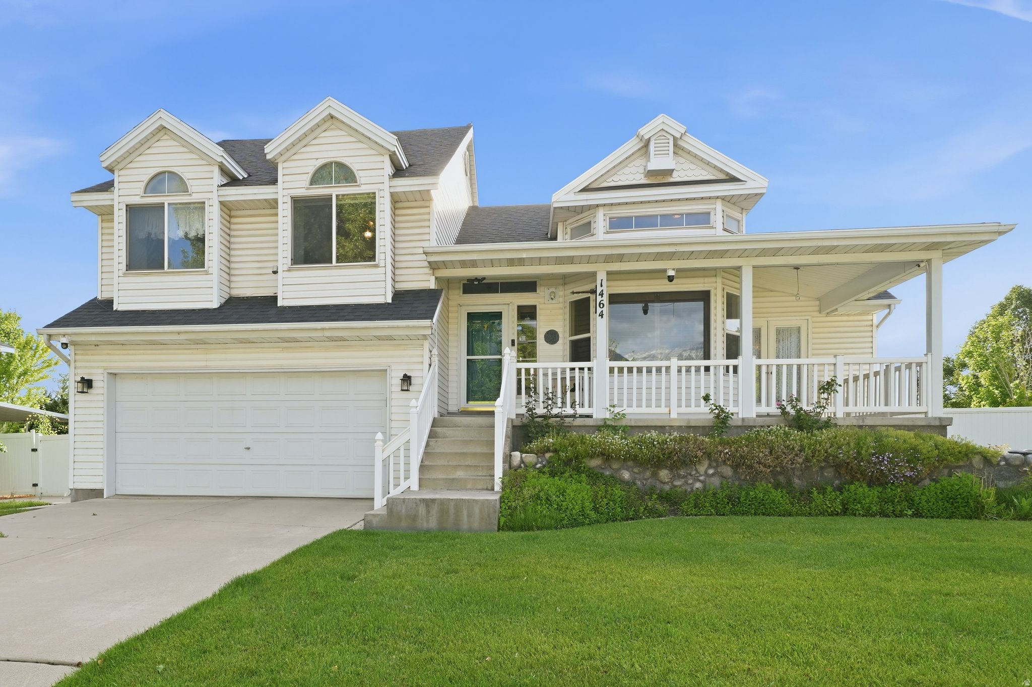 HOMETOWN RANCH - Residential