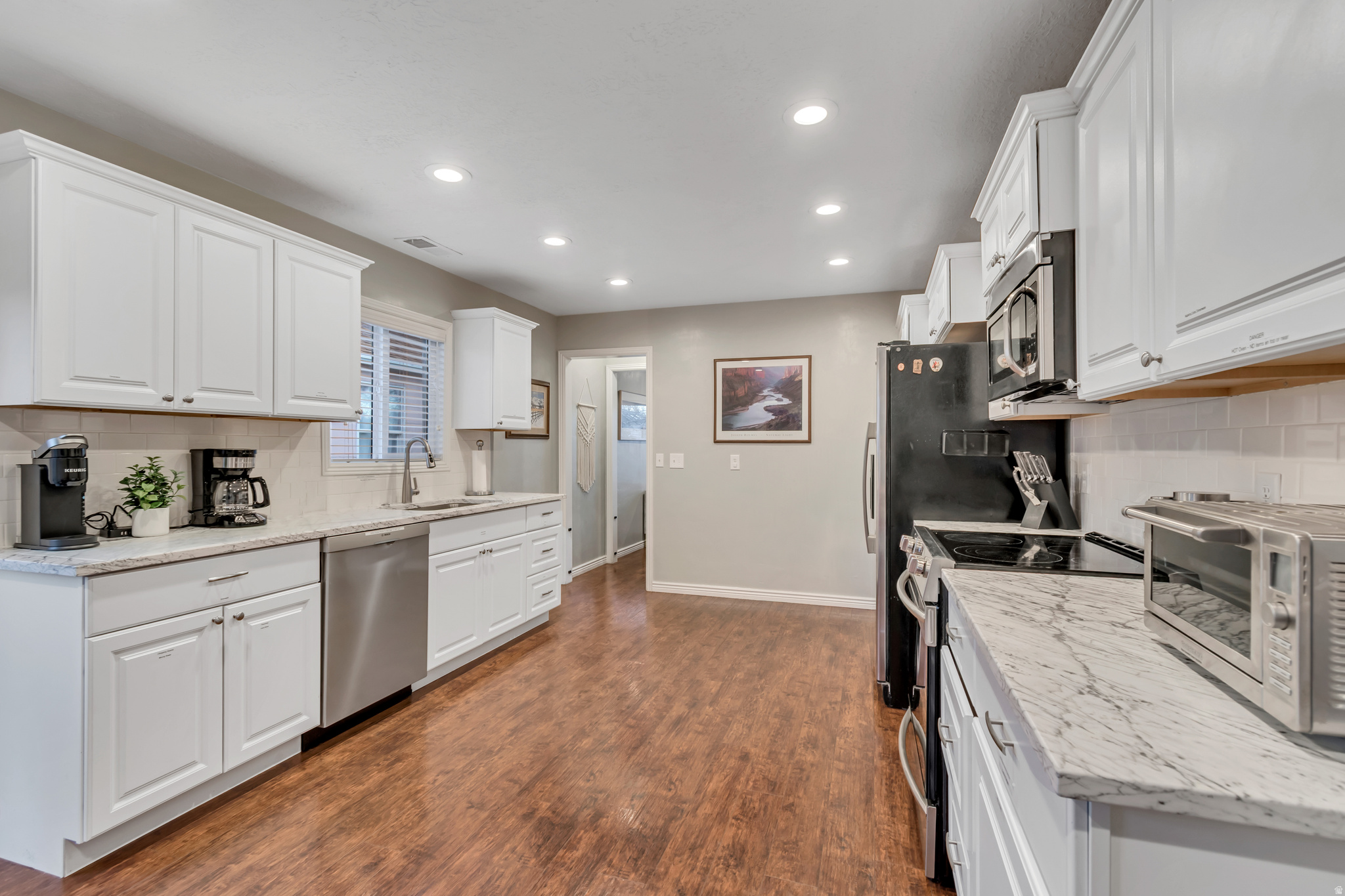 HILL CREST - Residential