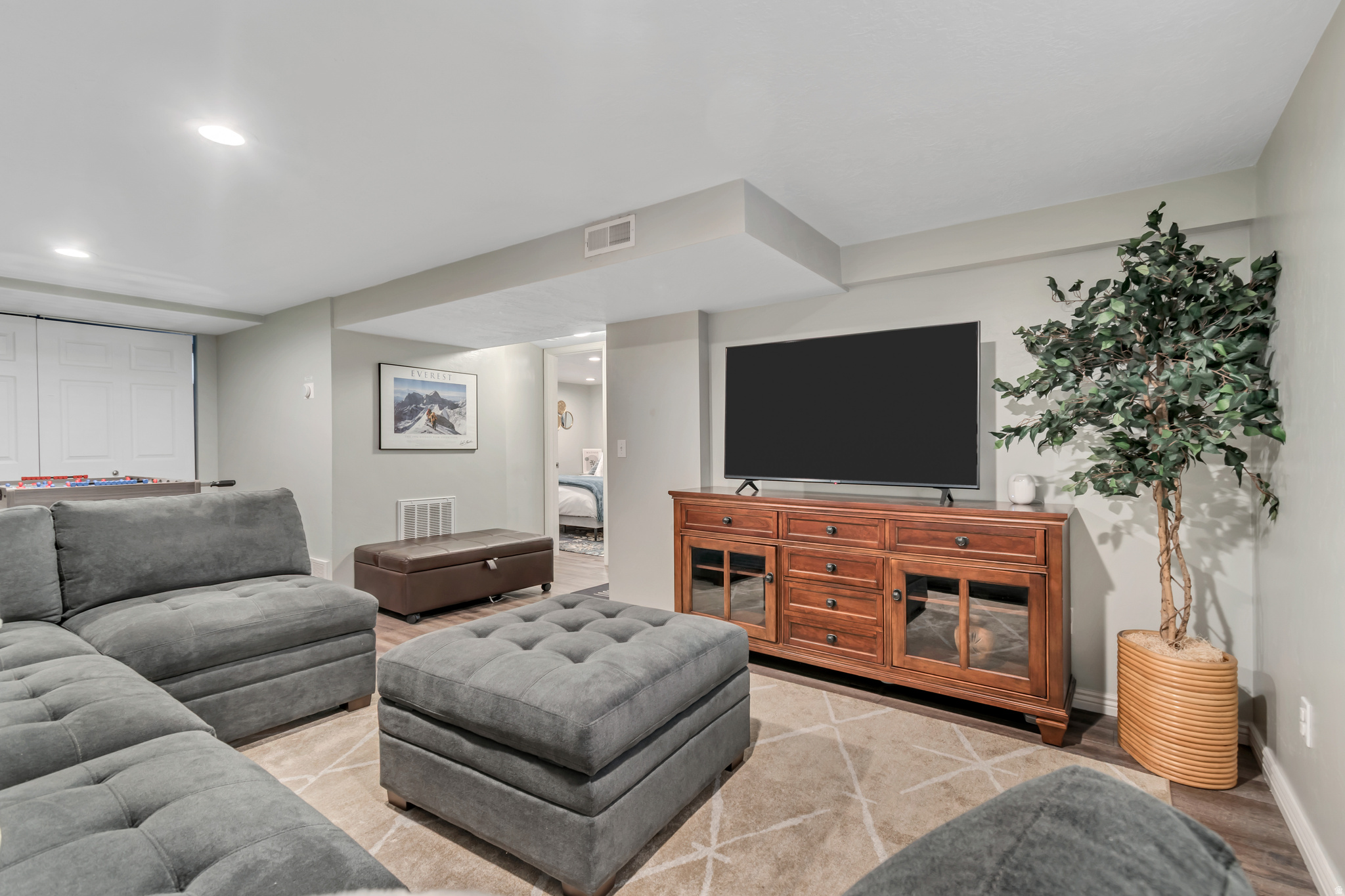 HILL CREST - Residential