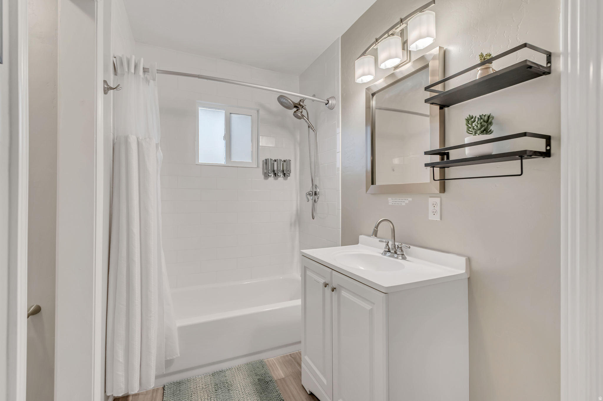 HILL CREST - Residential