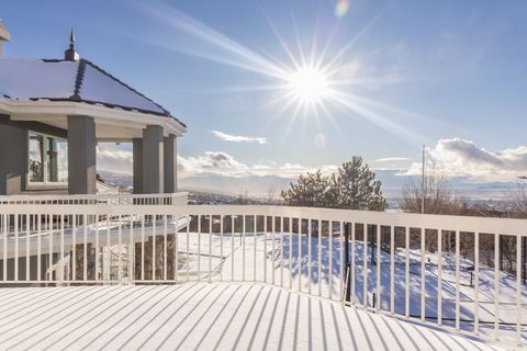 Tiny photo for 1742 E RIDGE POINT DR S, Bountiful, UT 84010 (MLS # 2142509)