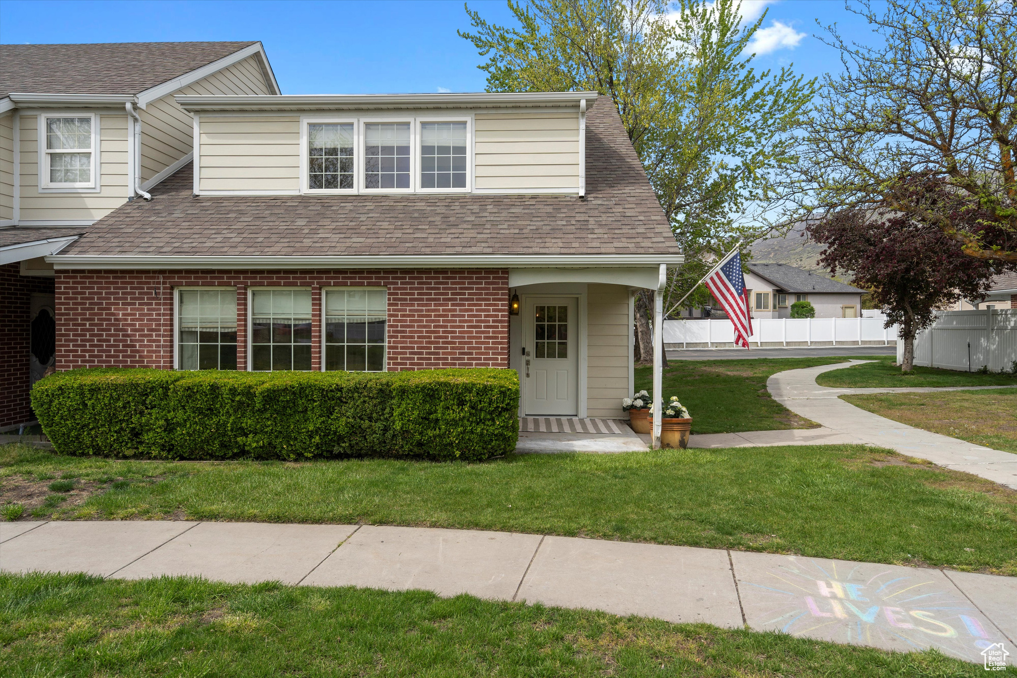 128 W Pheasantbrook Cir, Centerville, Utah image 2