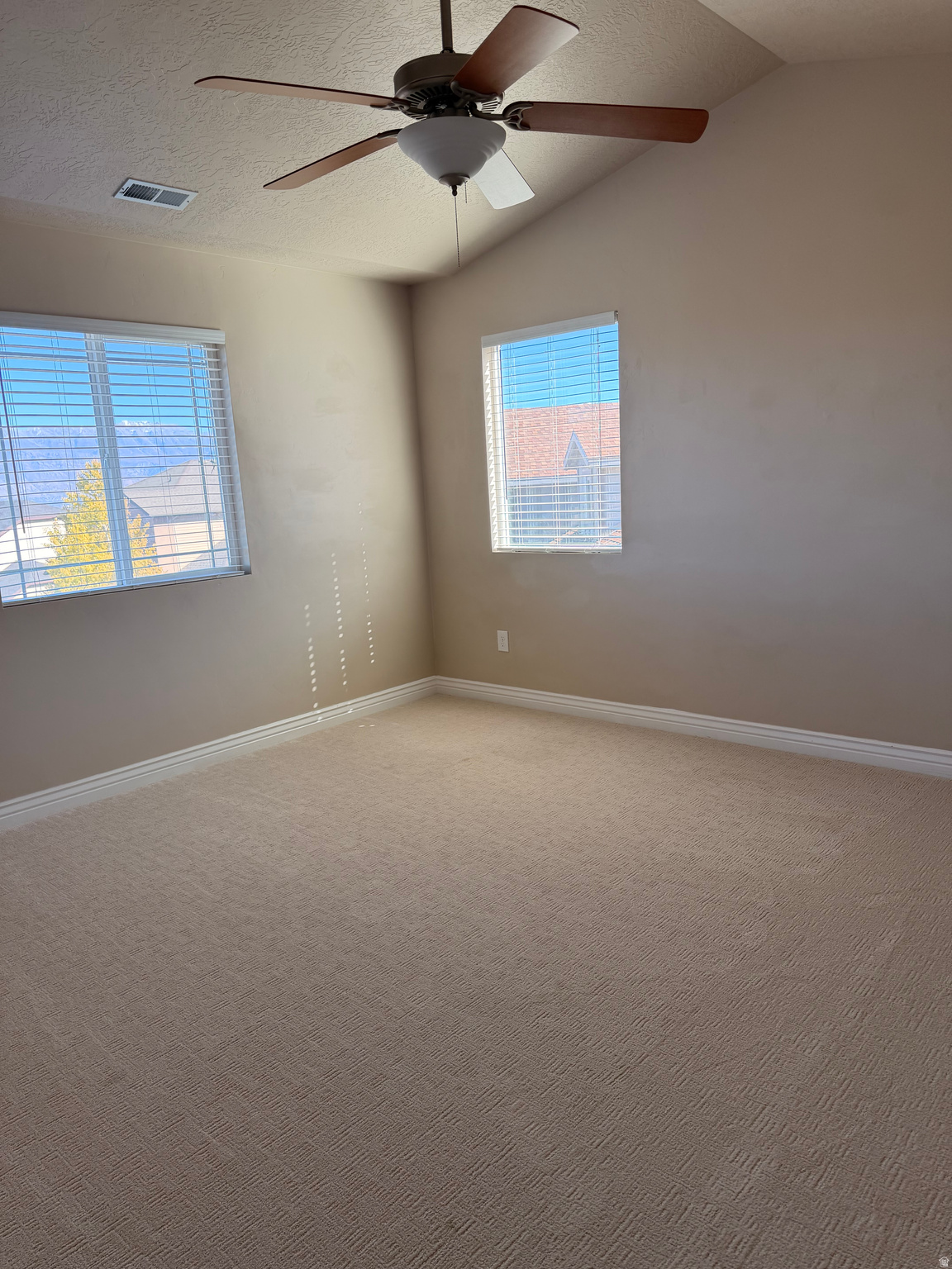 O FALLONS BLUFF - Residential