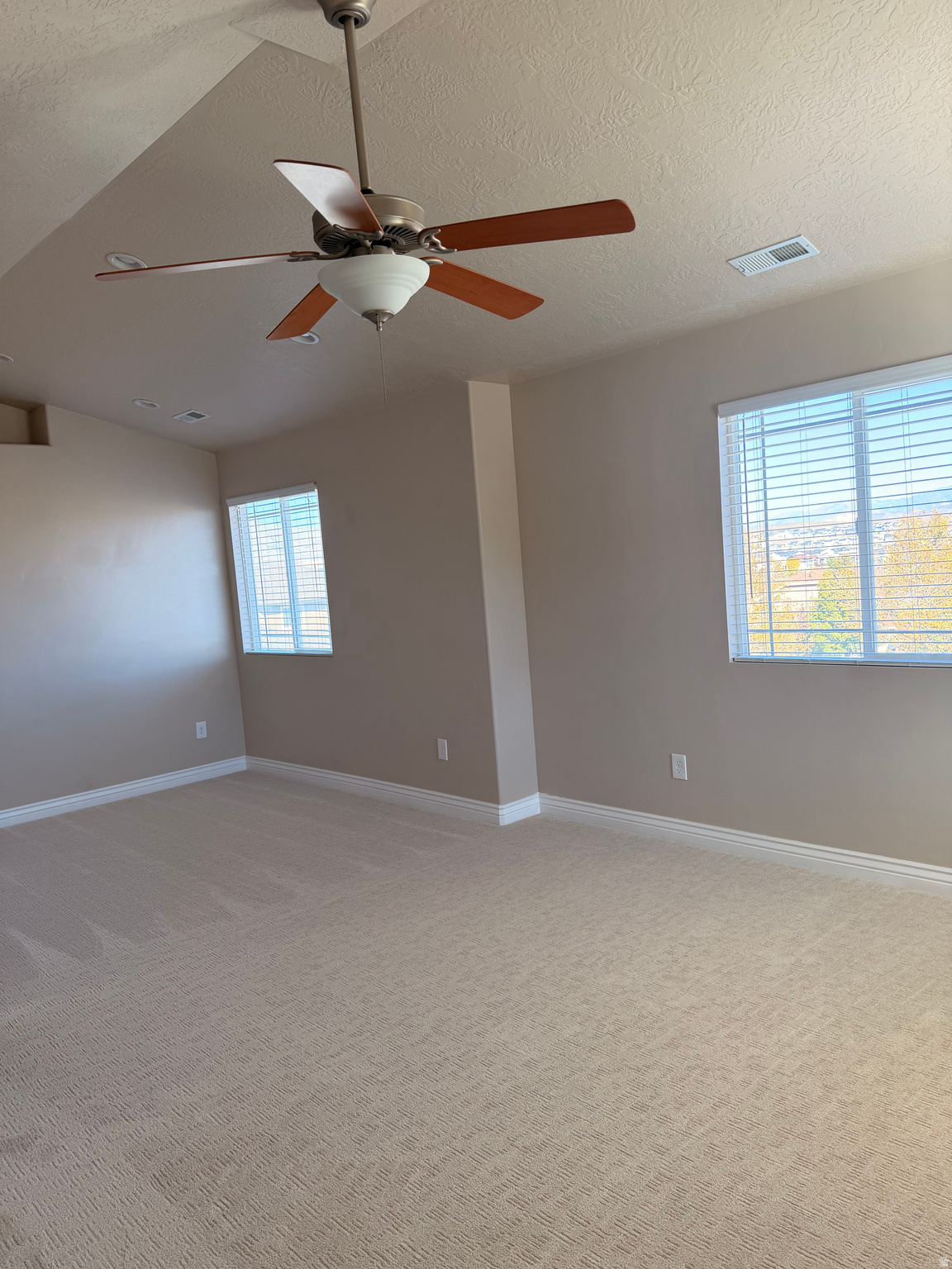 O FALLONS BLUFF - Residential