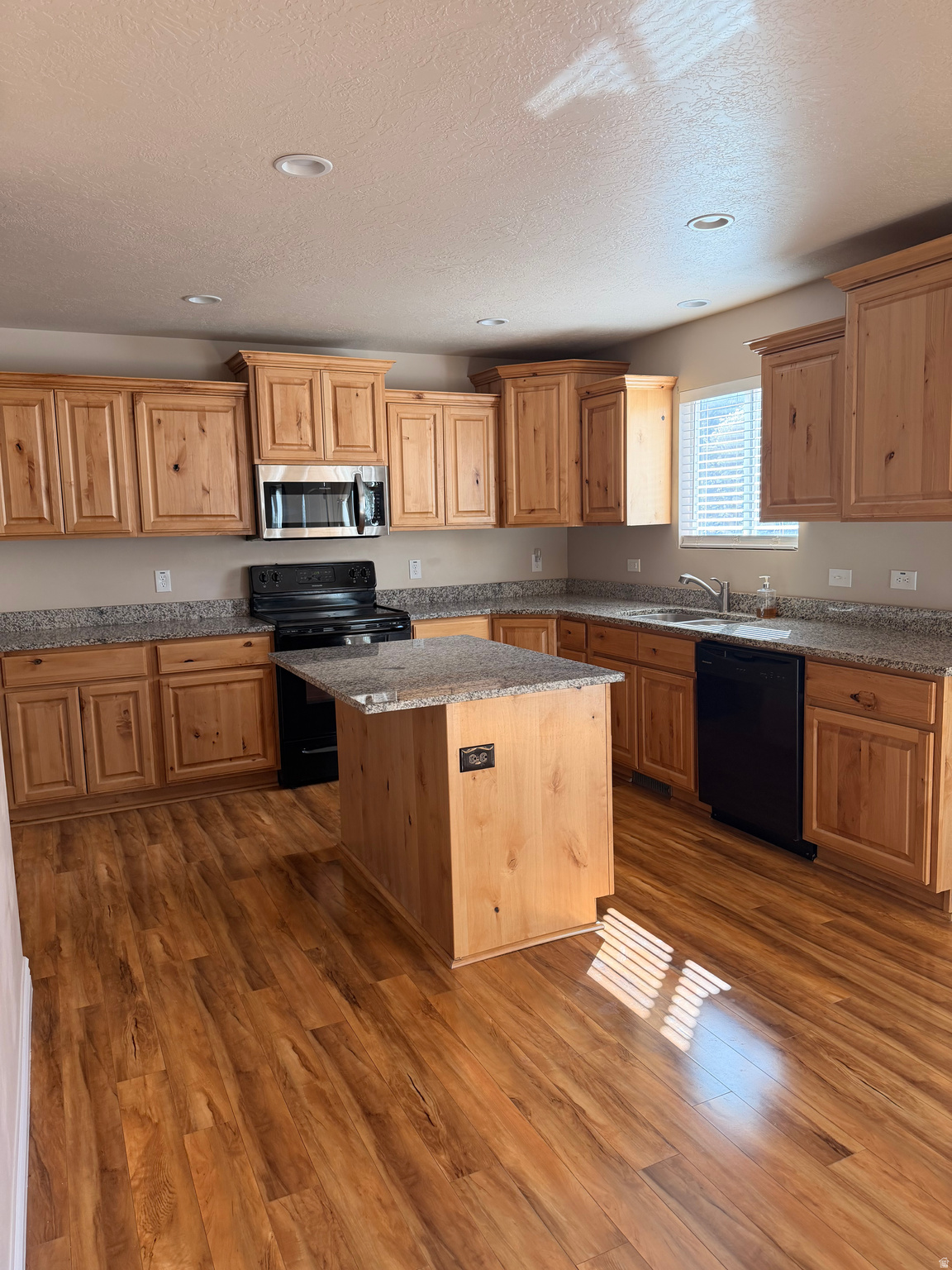 O FALLONS BLUFF - Residential