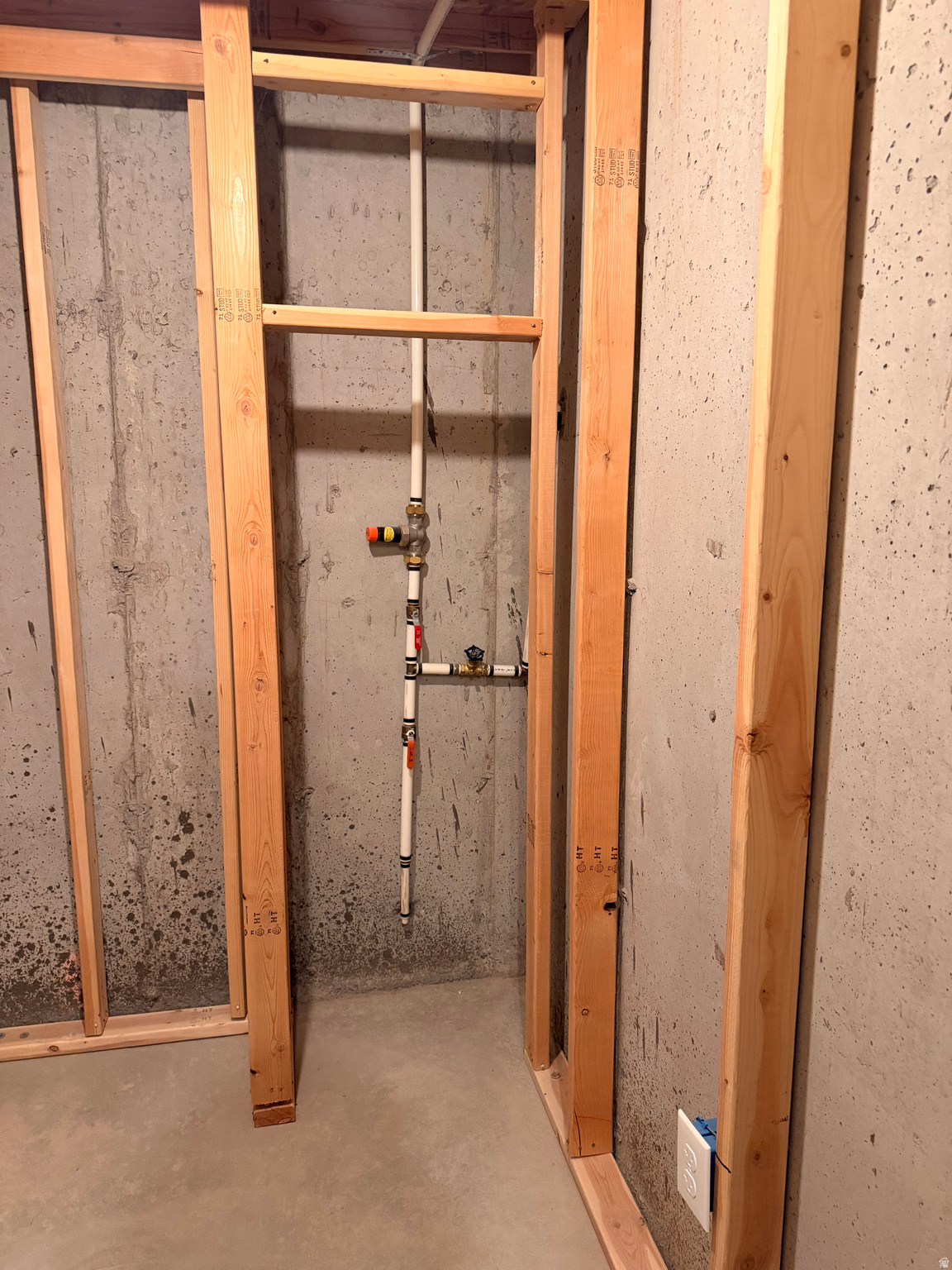 O FALLONS BLUFF - Residential