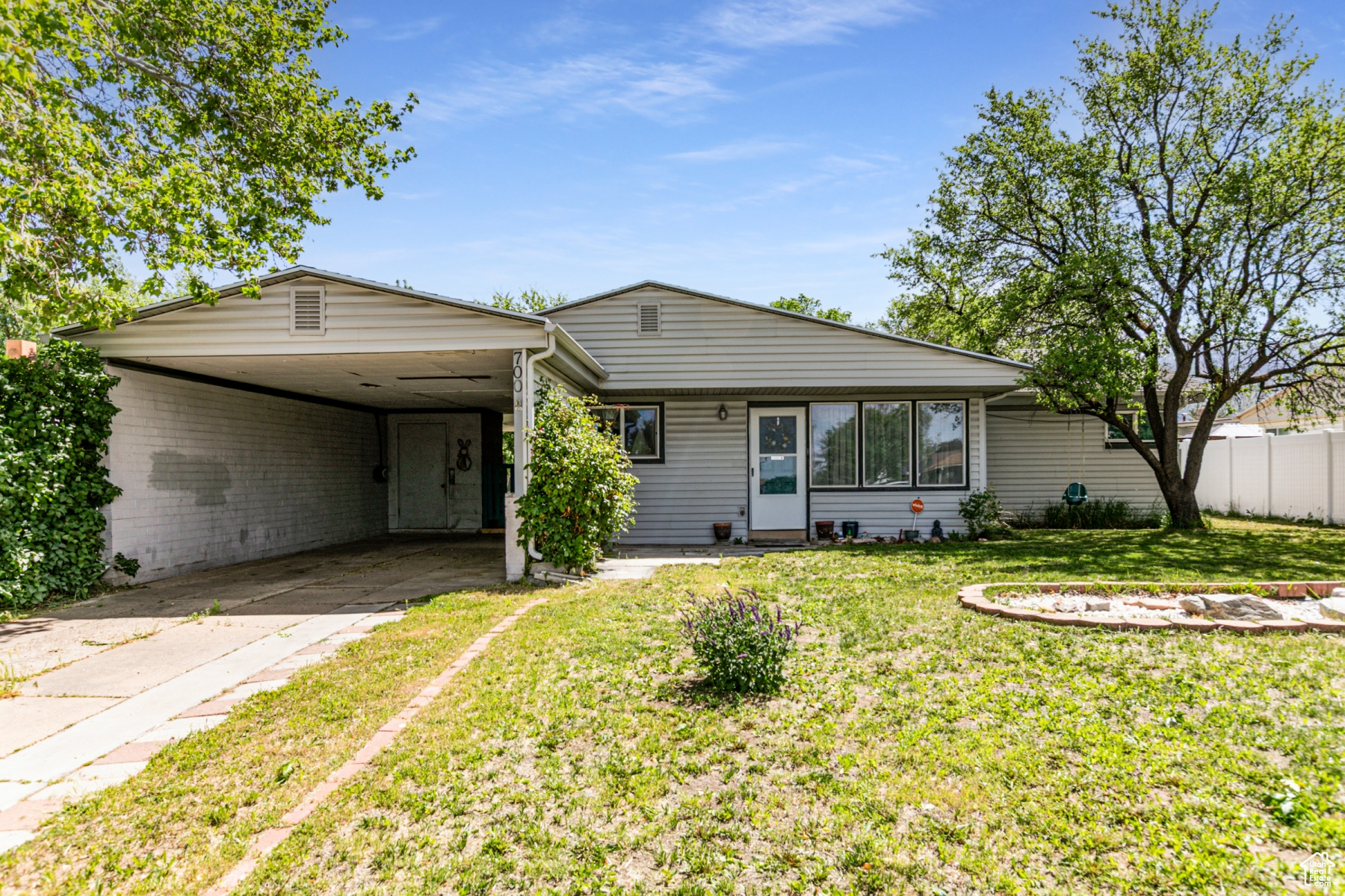 700 Valeria Dr, Layton, Utah image 1