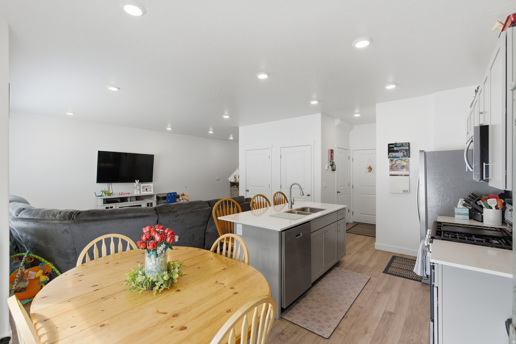 FOOTHILL VILLAGE - Residential