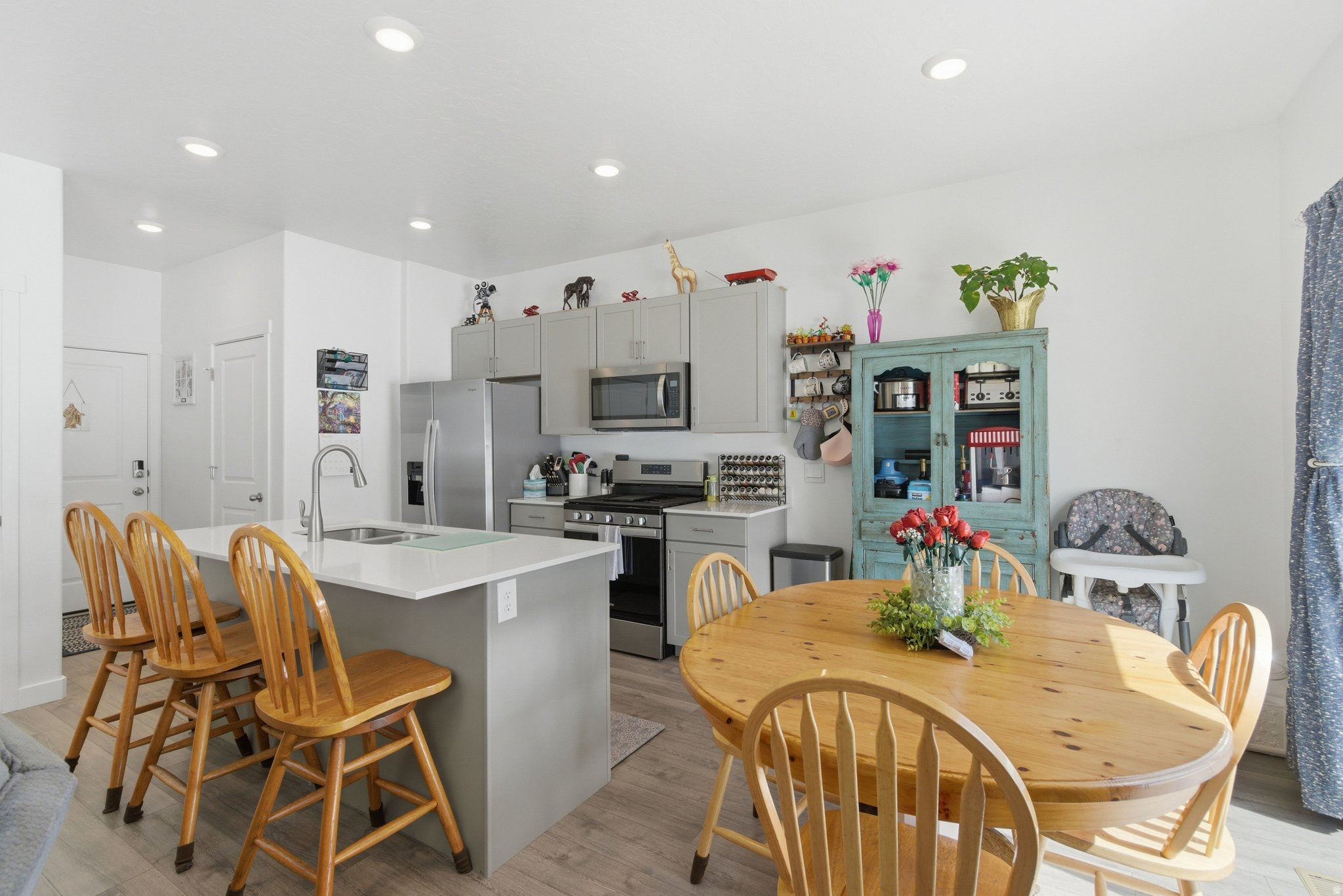 FOOTHILL VILLAGE - Residential