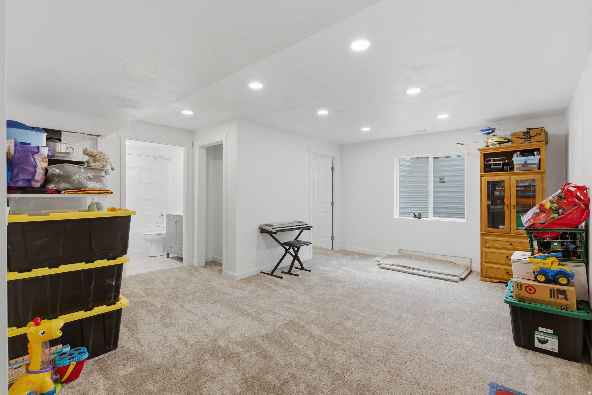 FOOTHILL VILLAGE - Residential