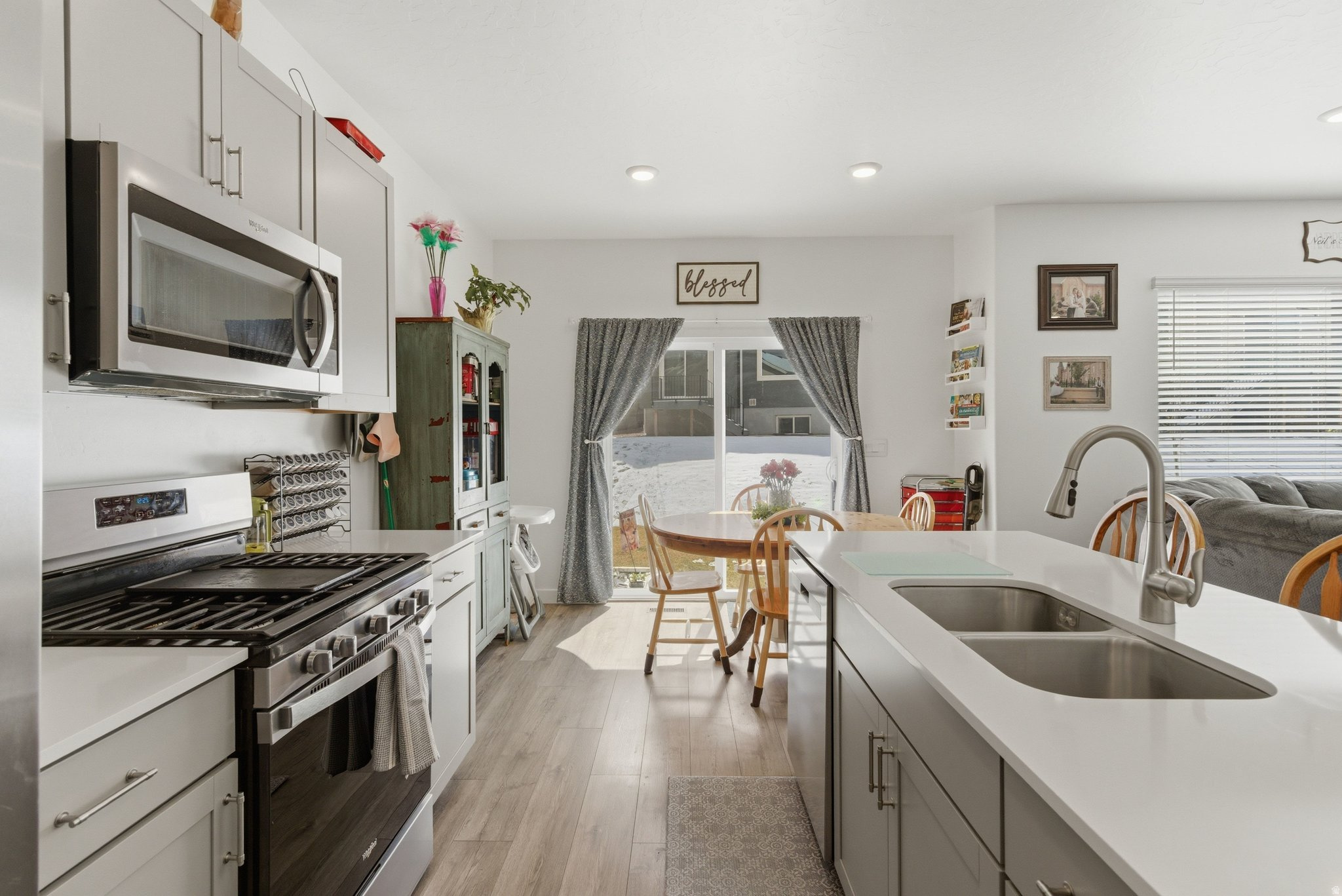 FOOTHILL VILLAGE - Residential