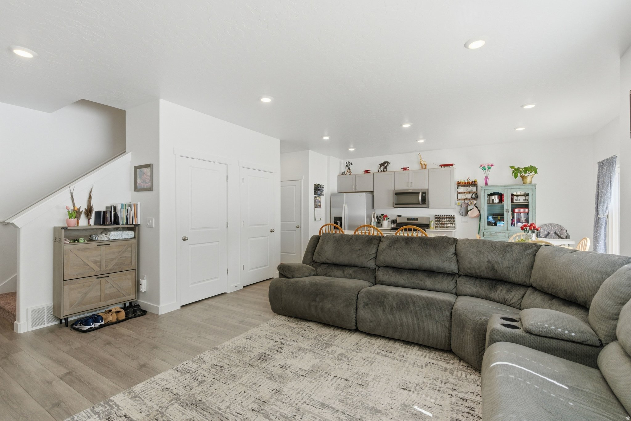 FOOTHILL VILLAGE - Residential