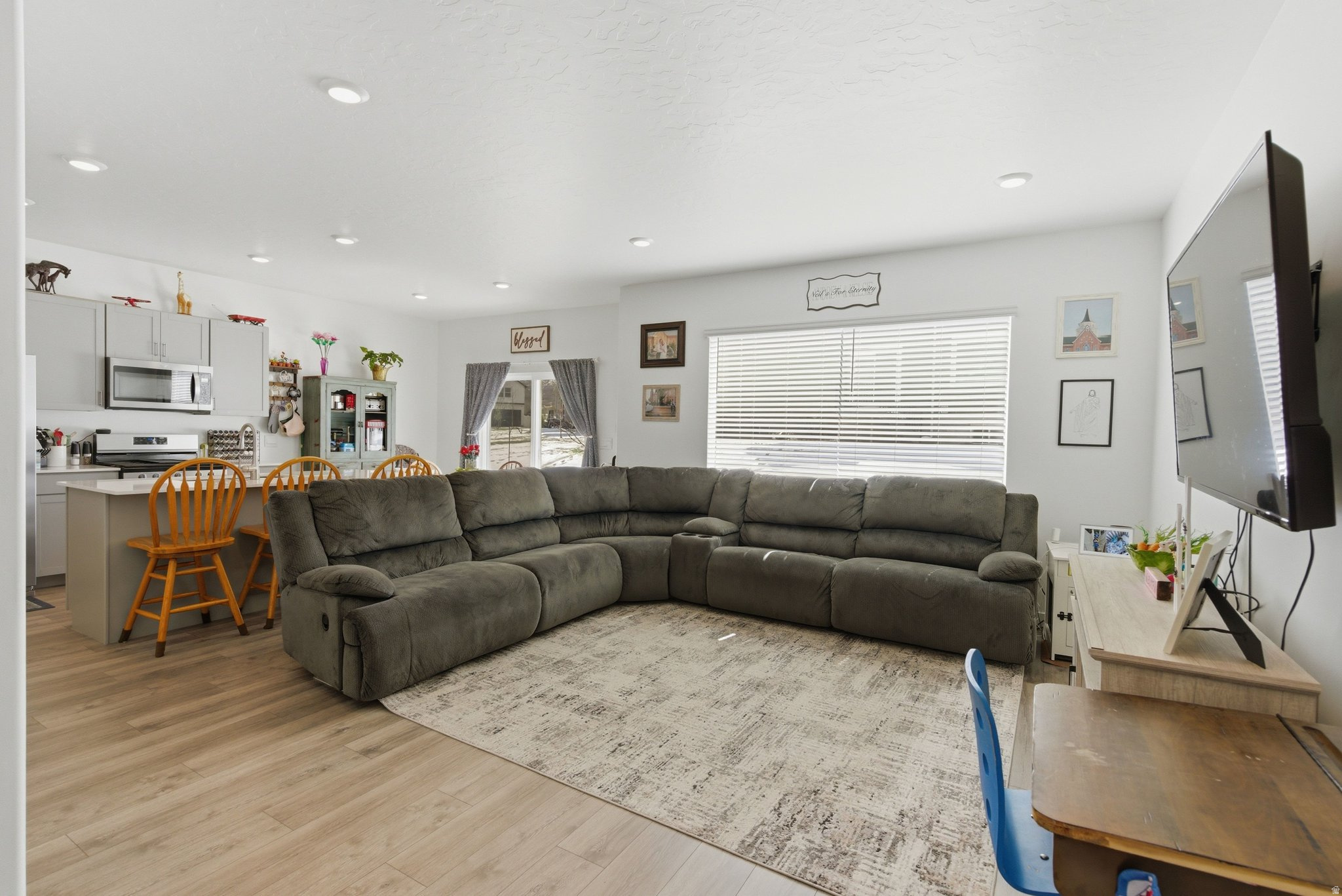 FOOTHILL VILLAGE - Residential