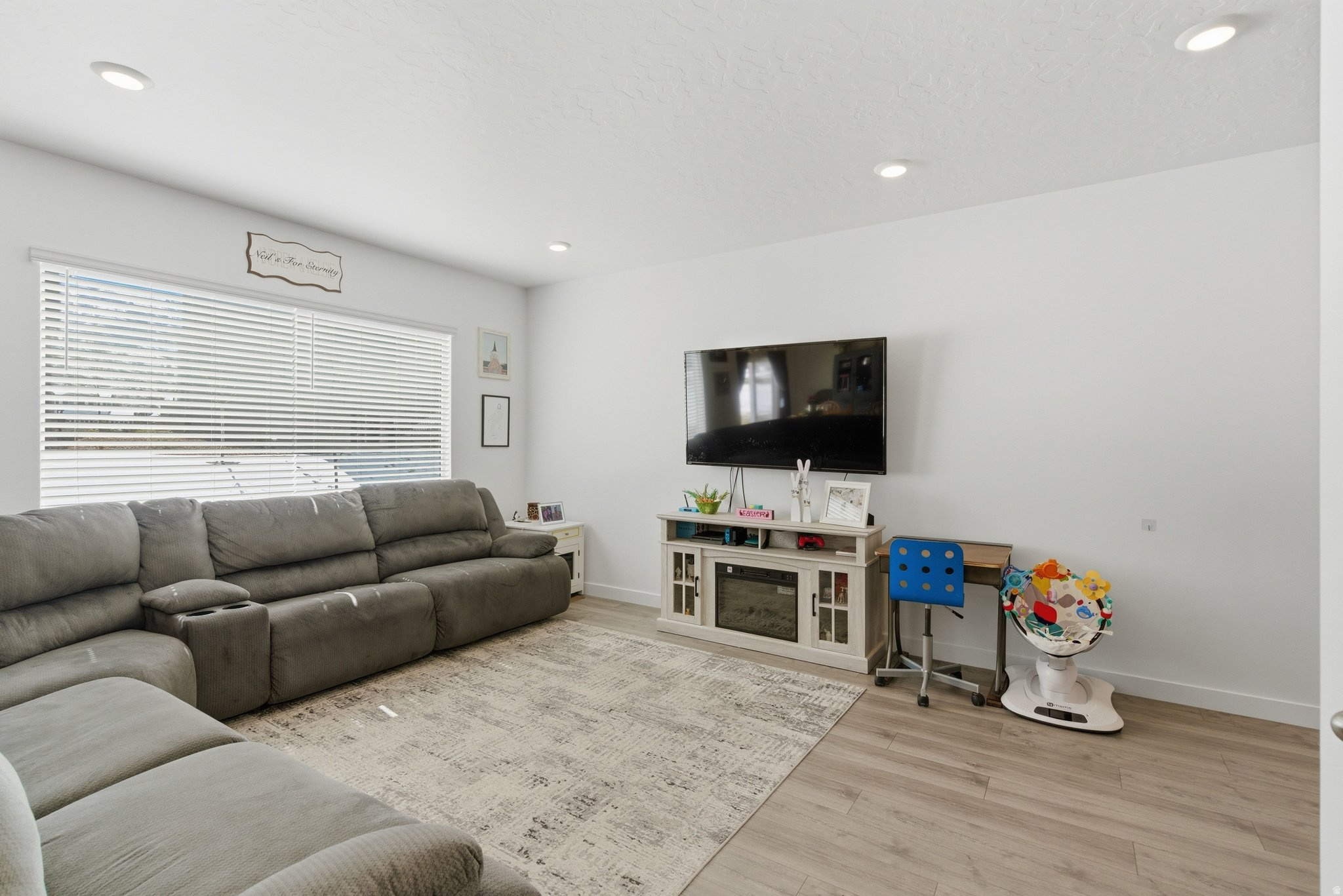 FOOTHILL VILLAGE - Residential