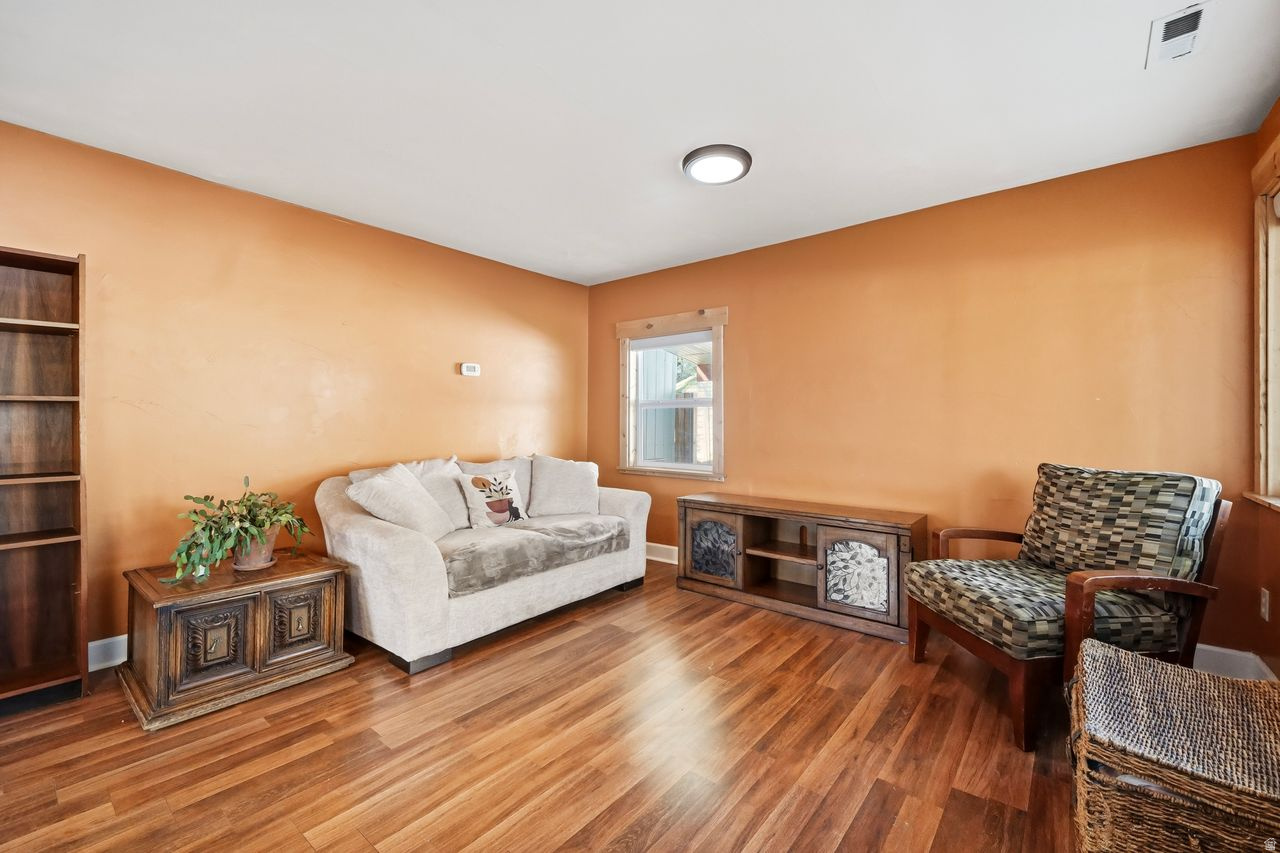 SANDY WOODS PARK - Residential