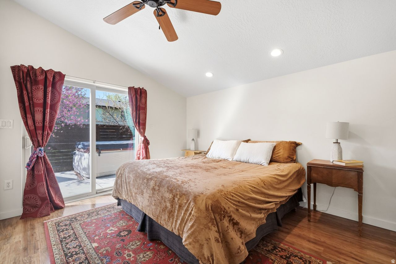 SANDY WOODS PARK - Residential