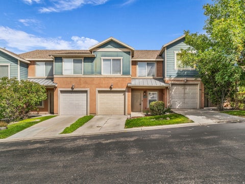 Townhouse For Sale - 14473 S Boulder Crest Dr<br/> Herriman, UT 84096