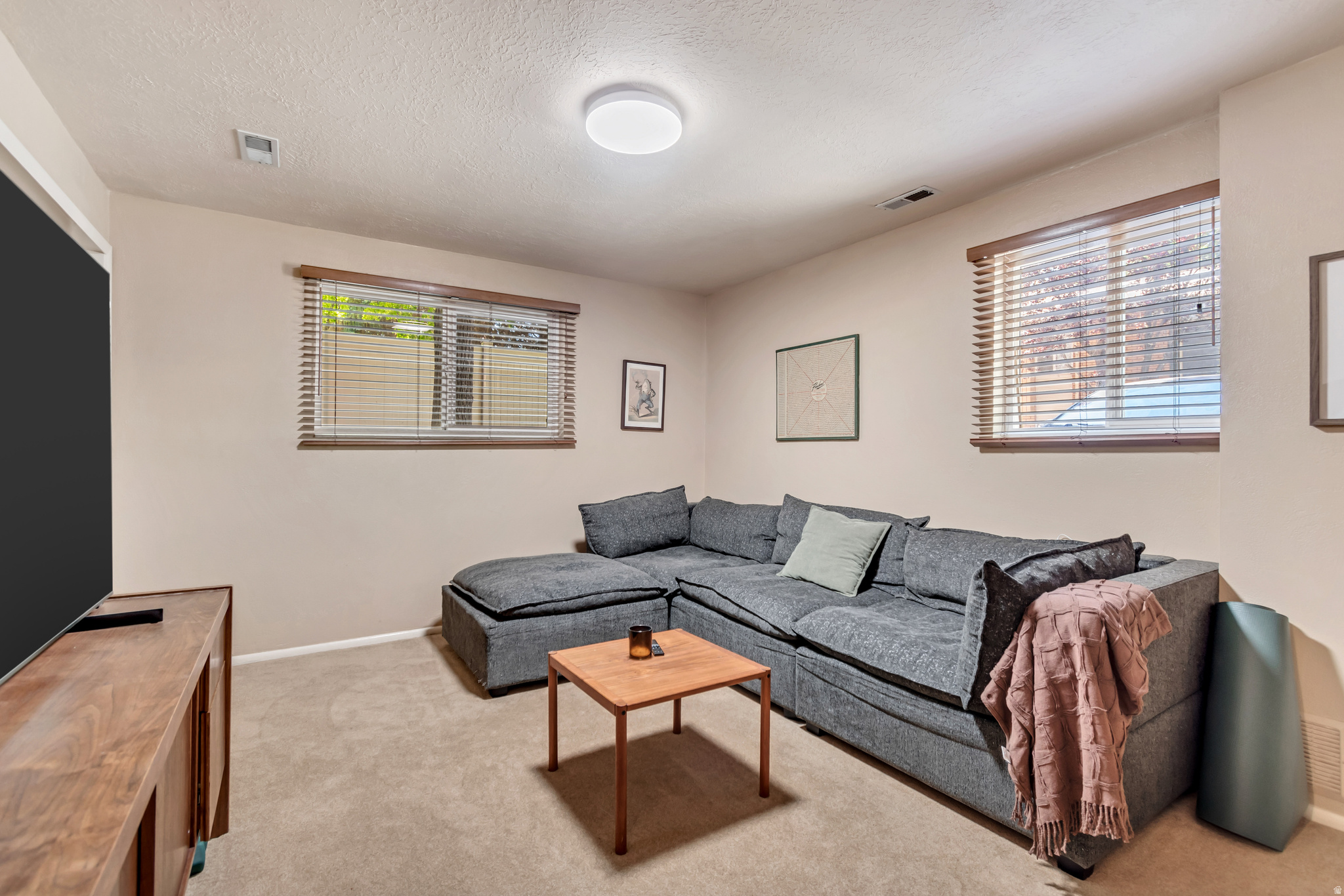 EASTON IN HOLLADAY COND - Residential