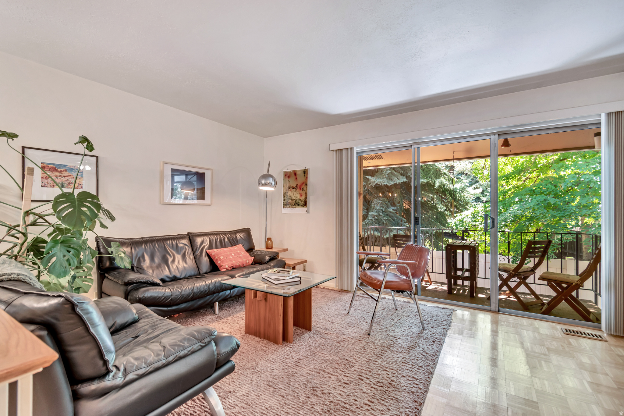 EASTON IN HOLLADAY COND - Residential