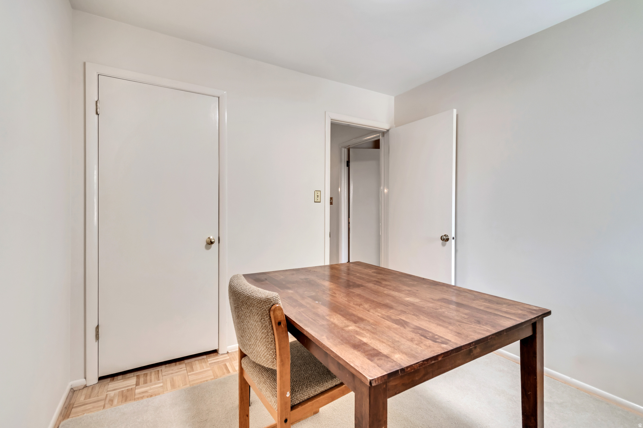 EASTON IN HOLLADAY COND - Residential