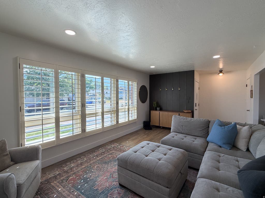 Photo of 4629 S 200 W, Washington Terrace, UT 84405 (MLS # 2179611)