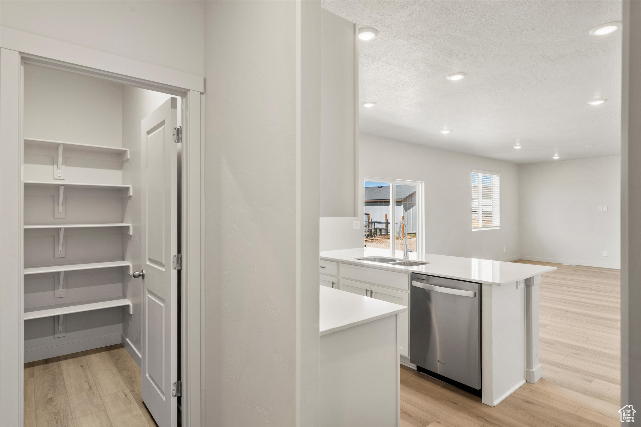 STRATTON ACRES - Residential