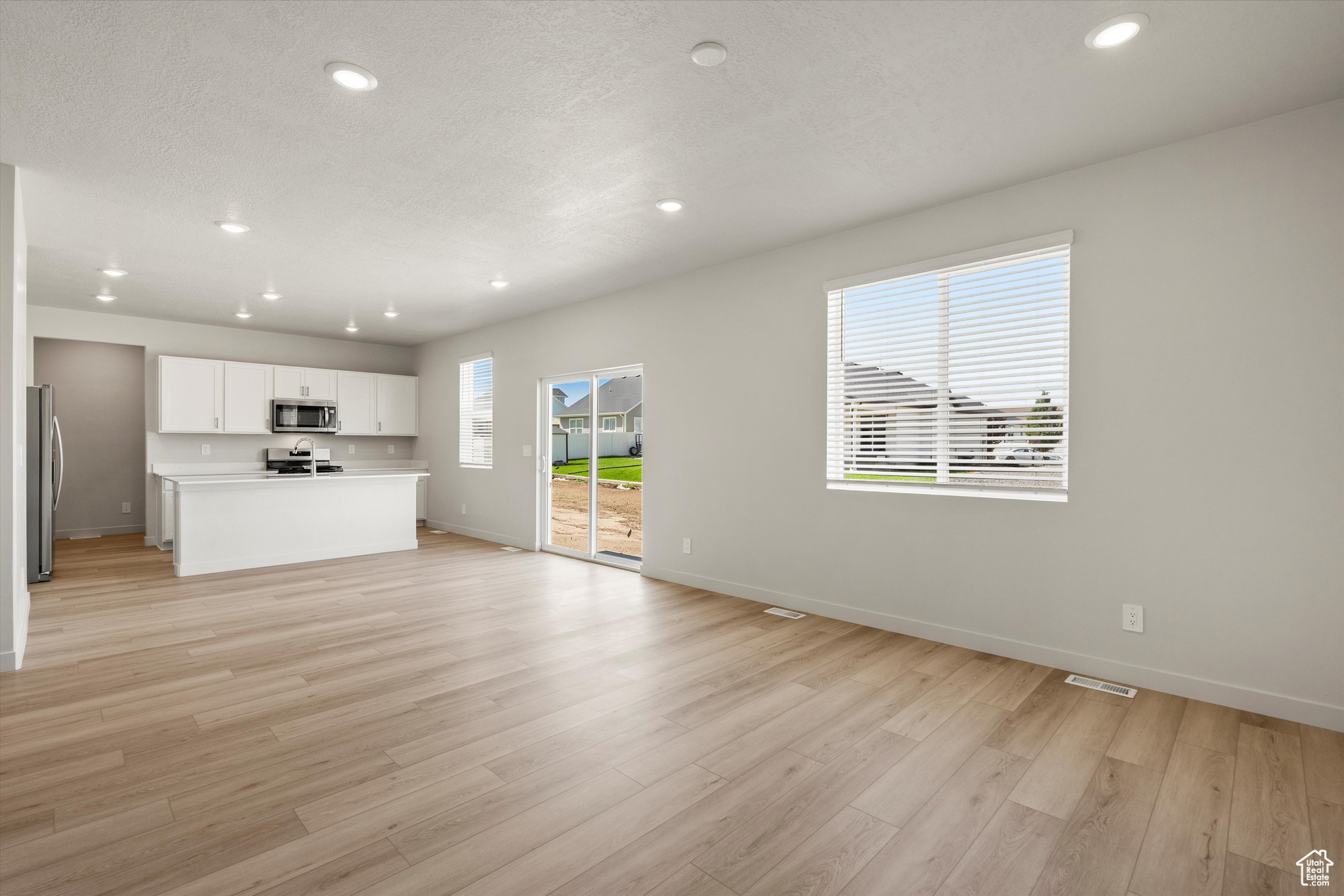 STRATTON ACRES - Residential