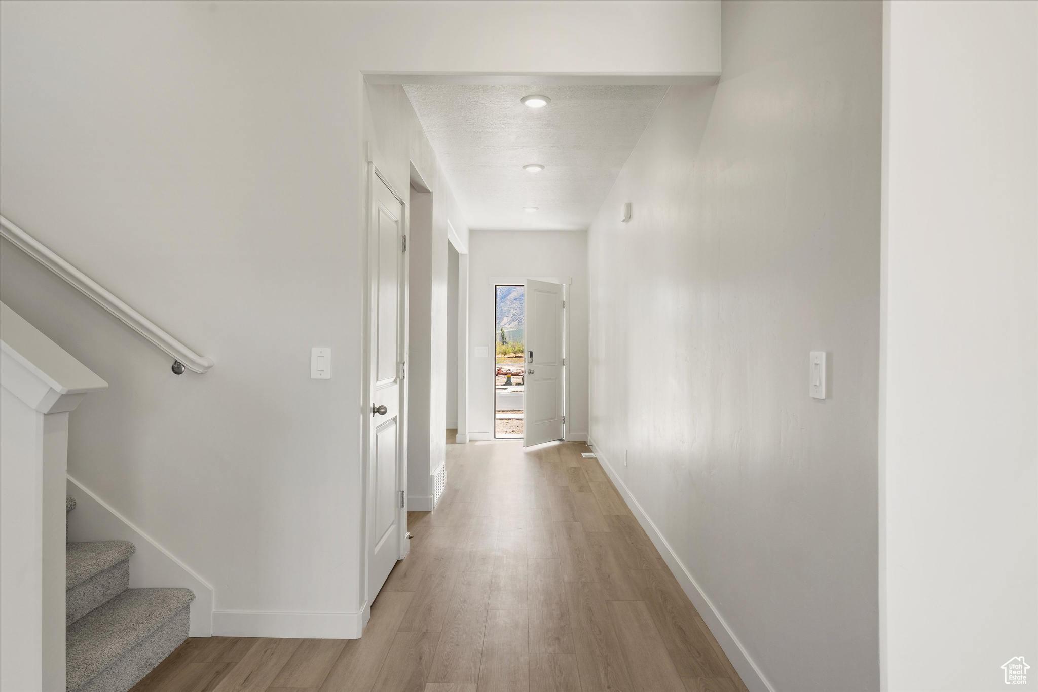 STRATTON ACRES - Residential