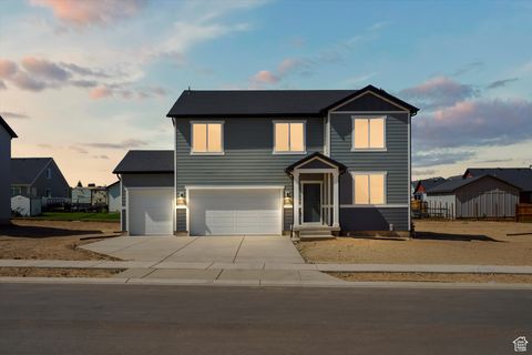 Photo of 943 N 200 E #31, Santaquin, UT 84655 (MLS # 2110644)