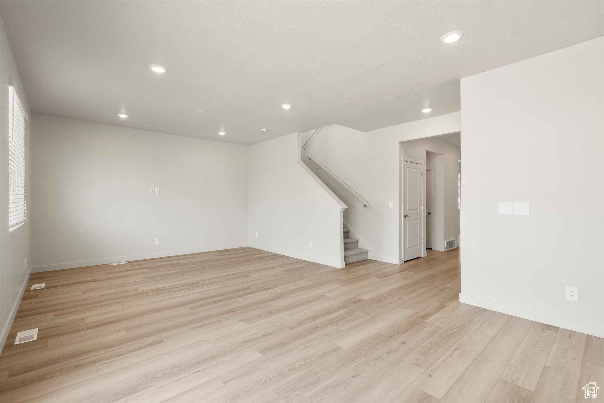 STRATTON ACRES - Residential